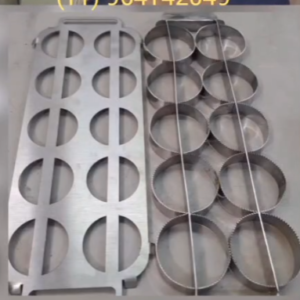 FORMA MEIA LUA 6X3 CM INOX SERRILHADA 20 CAVIDADES